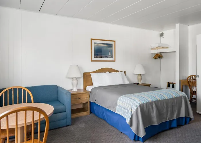 Lark Motel
